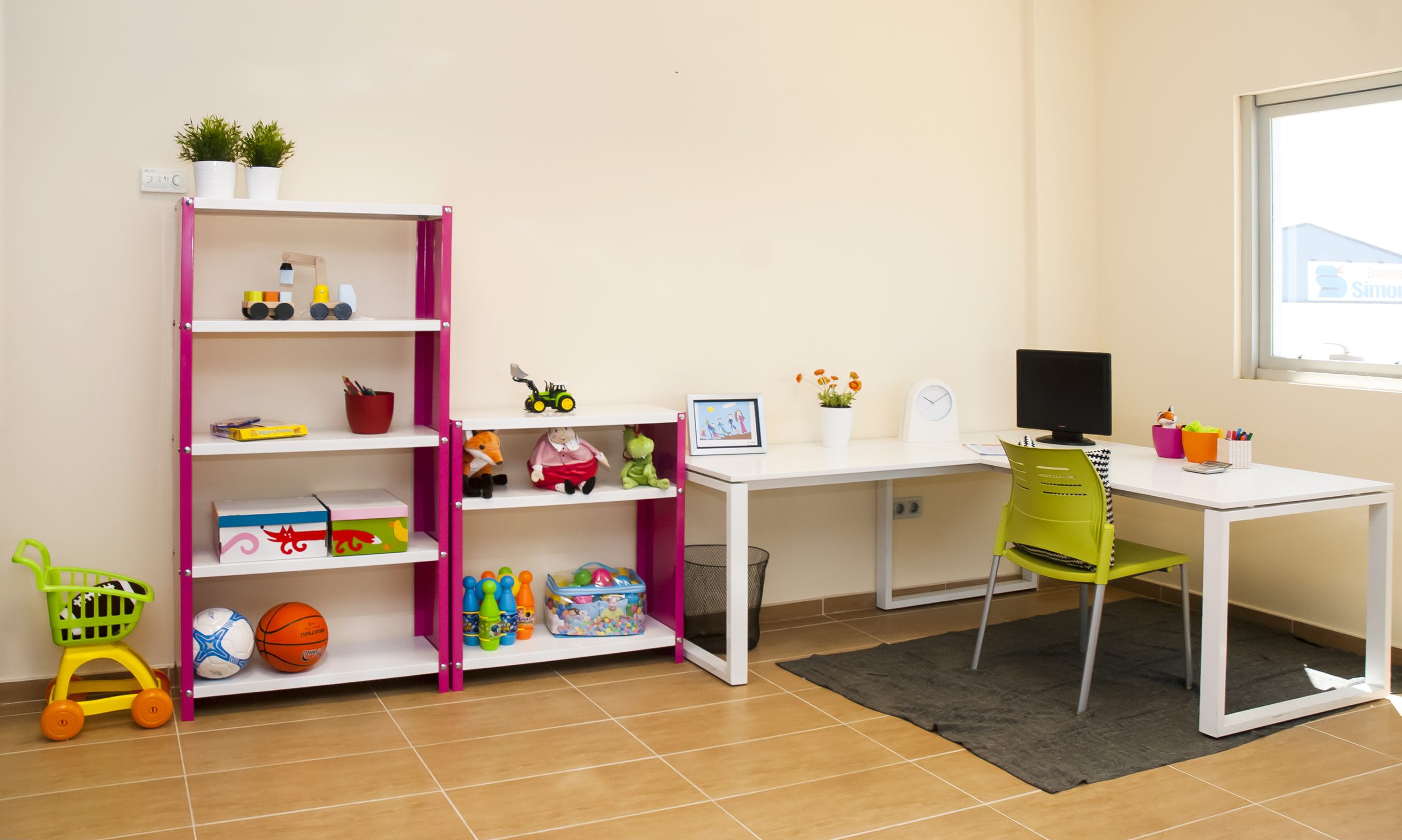 Estanterias para Sala de Juegos
