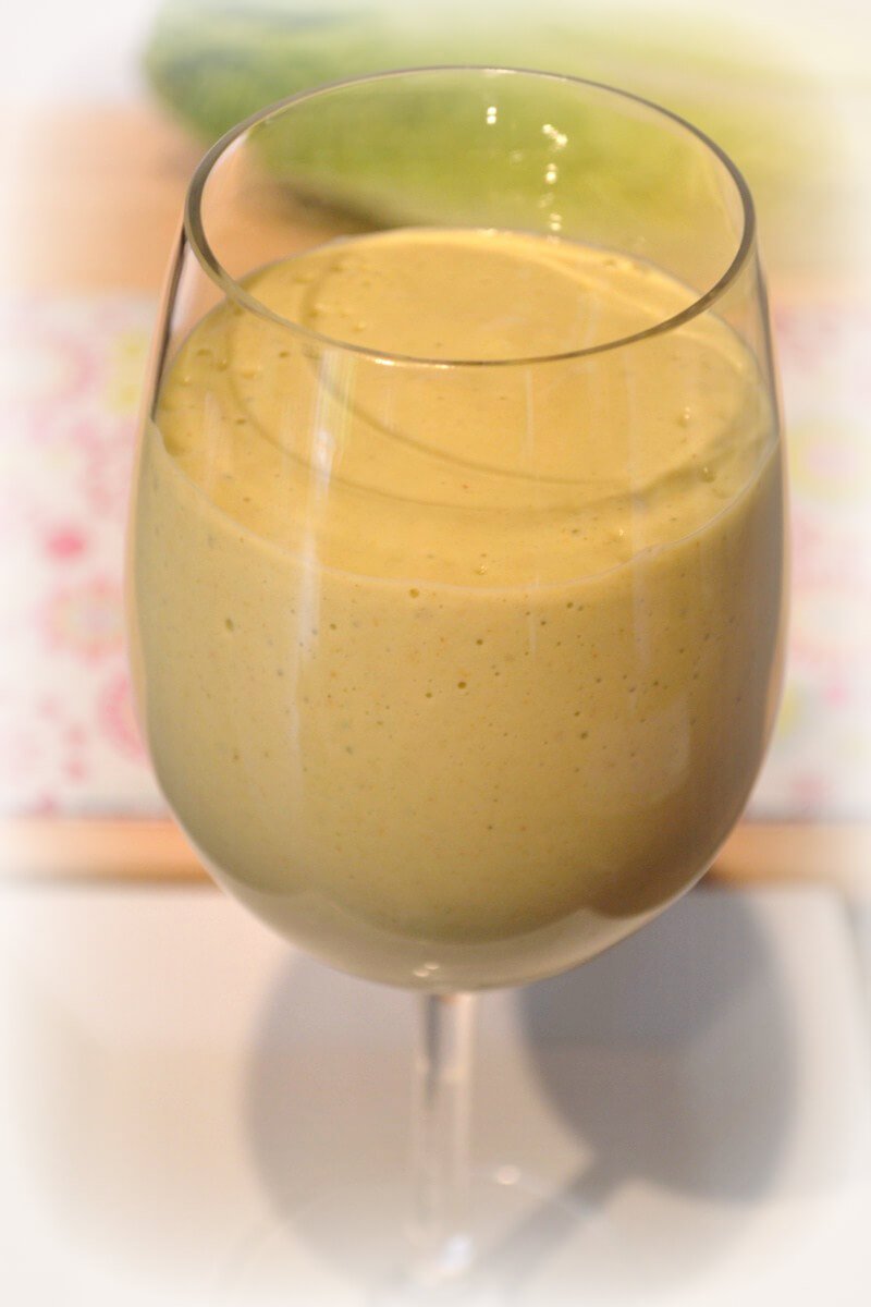 Try this Sweet Punch Romaine Lettuce Smoothie and you'll be surprised at how well all the flavours blend together.
