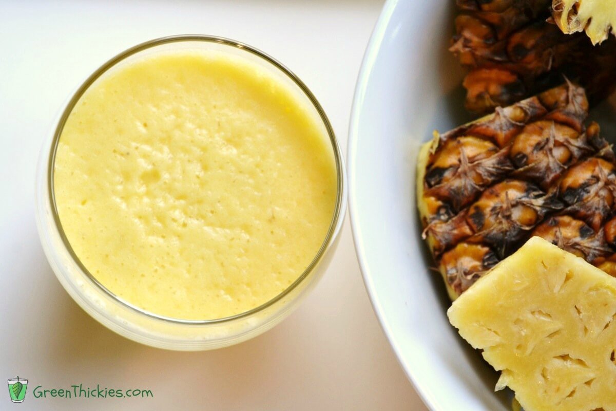 Pineapple and frozen orange juice smoothie