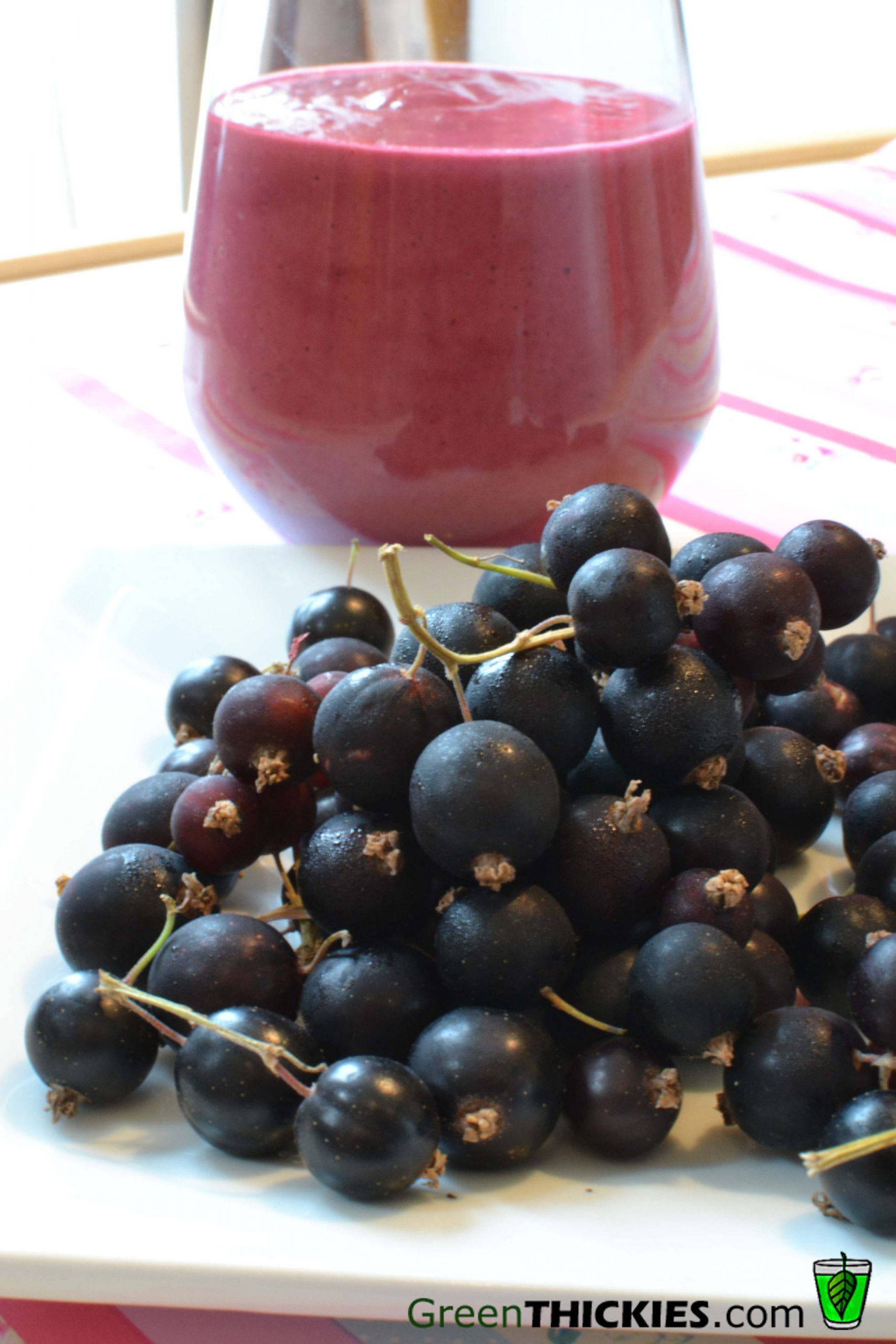 Vanilla and Blackcurrant Smoothie Green Thickie