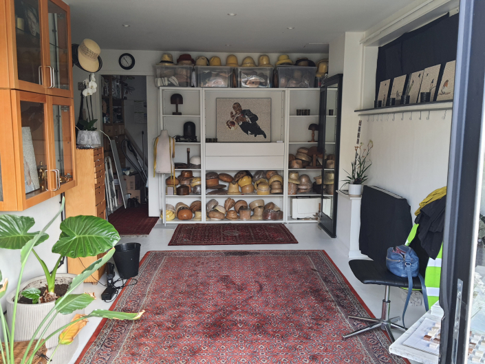 Kunst uit en Thuis