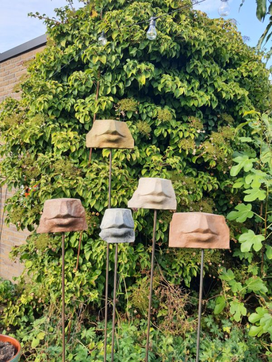 Kunst Uit en Thuis